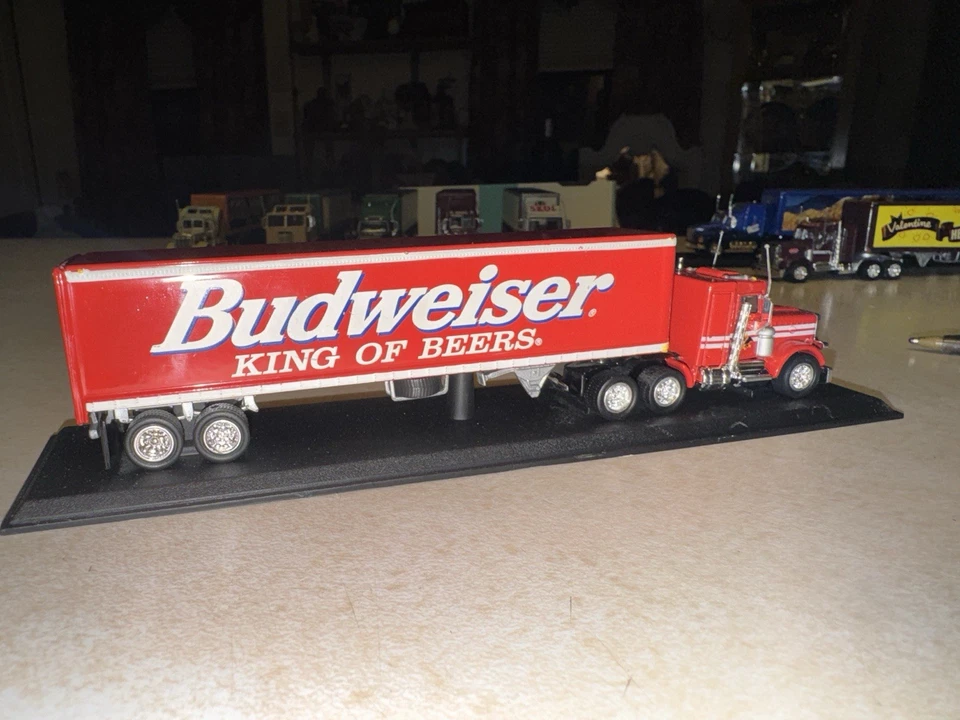 King Of Beers Die-cast Budweiser Matchbox Tractor-Trailer Truck 1:87 Peterbilt - Image 3 of 4