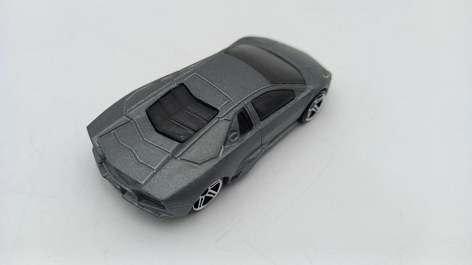  HWD4 Hot Wheels Lamborghini Reventon 1/64 - Immagine 2 di 3