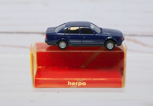 Herpa 020657 2065, BMW 535i sedán de 4 puertas, azul, escala 1/87 HO | Zustand: New