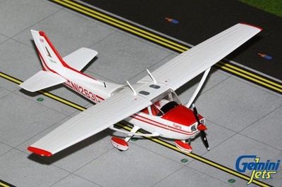 Gemini Jets 1:72 Private Cessna 172S Skyhawk N12631 GGCES021 IN STOCK