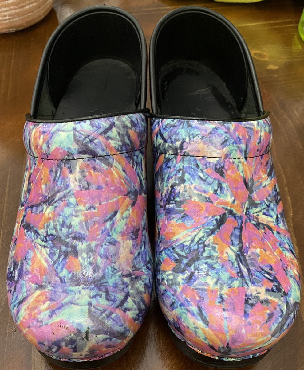 dansko nursing clogs sale