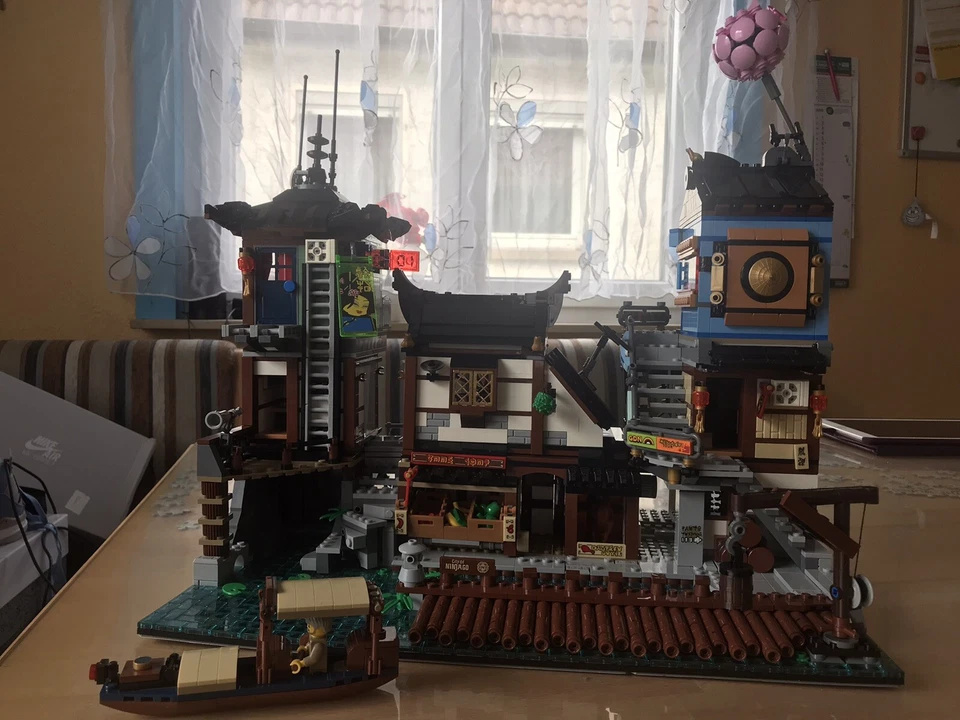 LEGO 70657 NINJAGO City Docks, Foto 4 von 5