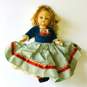 madame alexander dutch doll