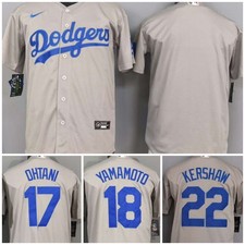 Clayton Kershaw Signs Exclusive Autograph Deal with Topps 6