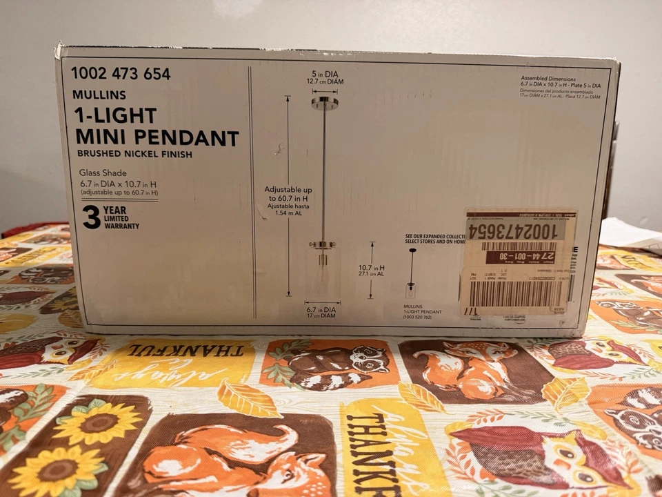 Mini colgante de níquel cepillado Hampton Bay Mullins 6,75 en 1 luz con pantalla de vidrio Foto 2 de 3