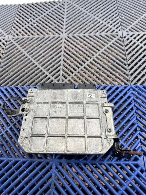 Centralina motore benzina/elettrica Lexus CT 200H 2012 -modulo 8966176120 73kW - Immagine 4 di 4