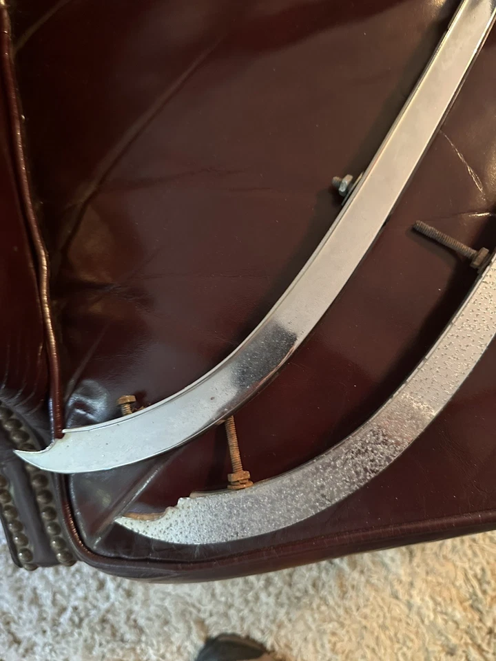 Chevrolet 1951 52, par de mohawks de moldura trasera Foto 2 de 4