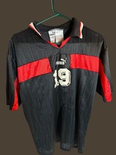 Vintage Puma Black And Red Puma Football/Soccer Jersey Men’s Large