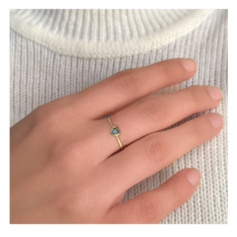 Anillo Aguamarina Hecho a Mano en Oro Sólido 10K, Anillo en Forma de Corazón Anillo Corazón Oro Foto 3 de 4
