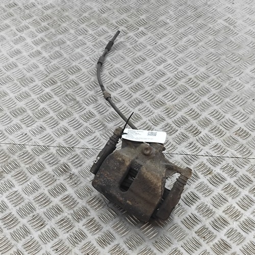 VW Passat Variante B8 3G5 vorderer rechter Bremssattel 8v0615124d 30370878