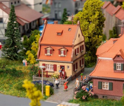 FALLER Gebäude-Bausatz 1:160 / Spur N Haus, Kleines Siedlungshaus #232161