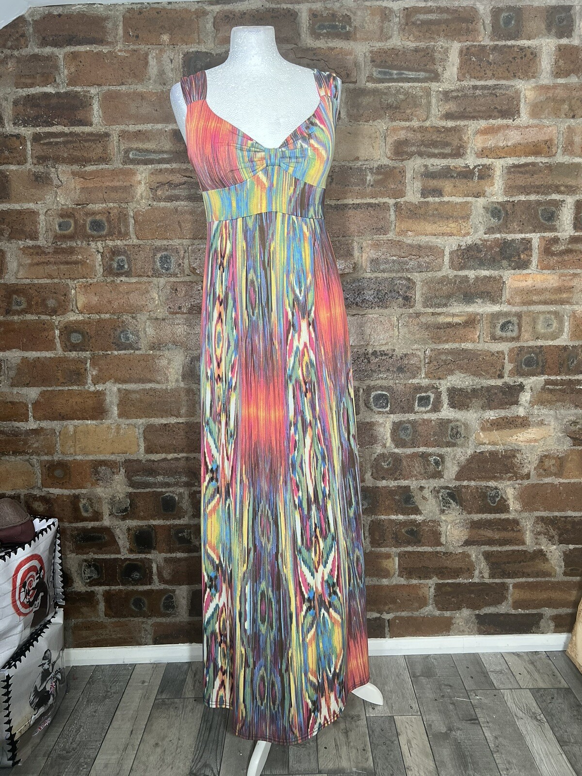 Picture 2 of 9