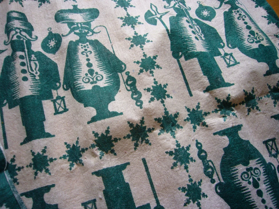 DDR 2 kleine Decken, Weihnachten, Platzset, aus Vlieseline, grün, Räuchermänner - Bild 2 von 2