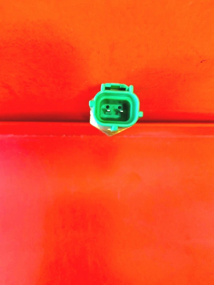 Nuevo sensor de temperatura de refrigerante del motor TX163 para Volvo Foto 2 de 4