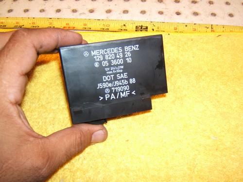 Mercedes Early R129 500SL under Hood Combination relay GENUINE MBZ OEM 1 Module - Picture 2 of 12