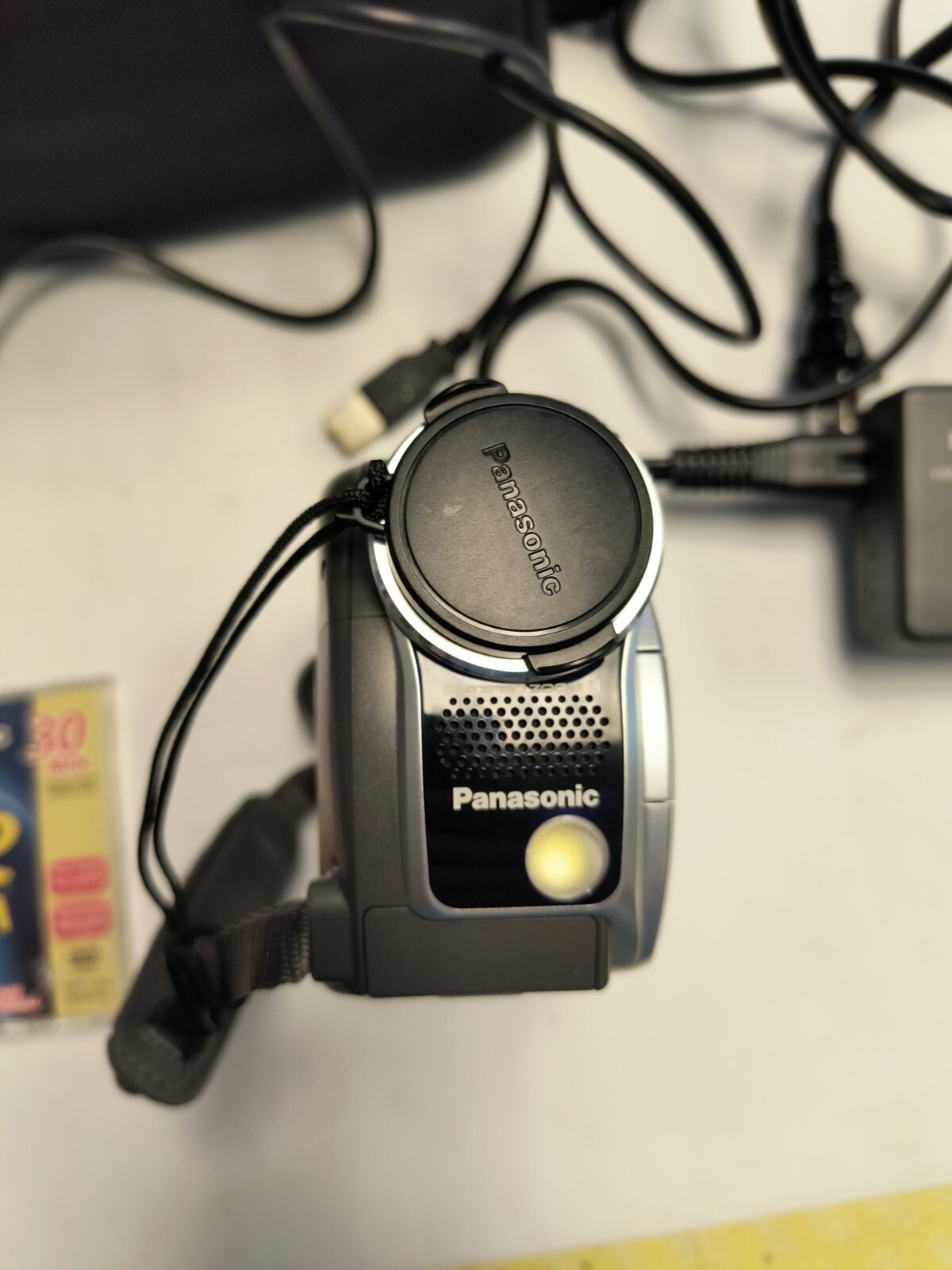 Panasonic Palmcorder MultiCam VDRD105 DVD Camcorder W/ DVD Ram Discs