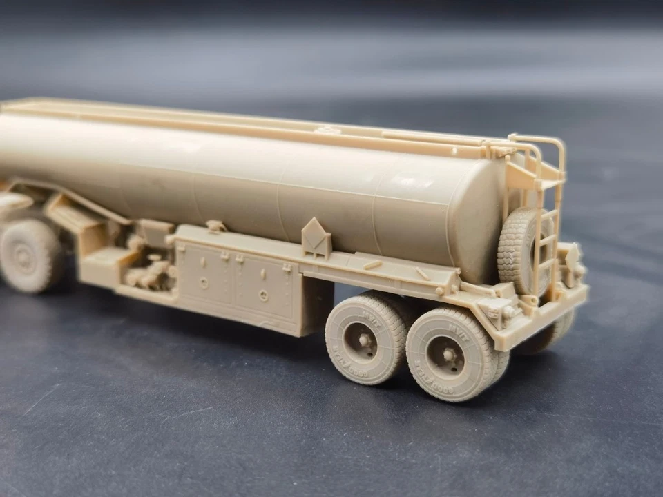 3D Printed 1/48 US FMTV Series M1088 Tanker Truck + CANADA LAV-IIFV Unpainted - Image 4 of 4