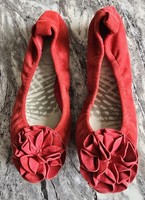 CLARKS CUSHON SOFT LADIES BALLERINA  SHOES  (PUMPS). RED. NEW.