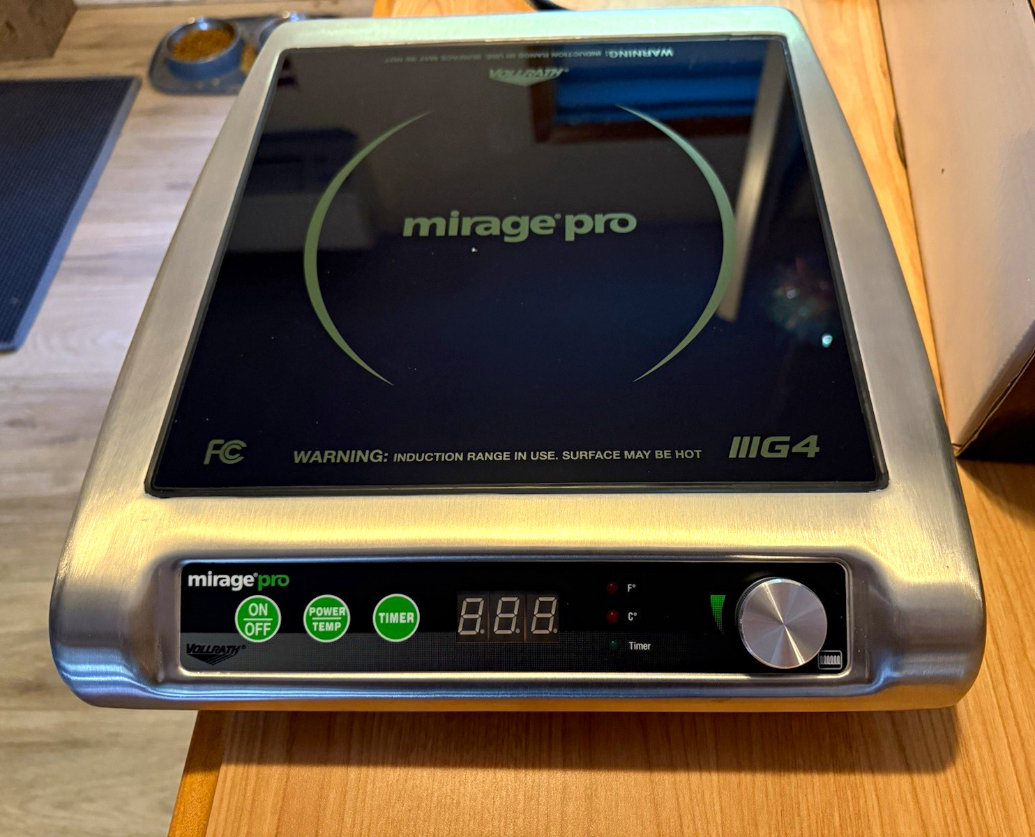 Vollrath Mirage Pro IIIG4 Countertop Electric 1 Burner Induction Range Hot Plate