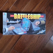 BATTLESHIP Game Milton Bradley Naval Combat - 1996 