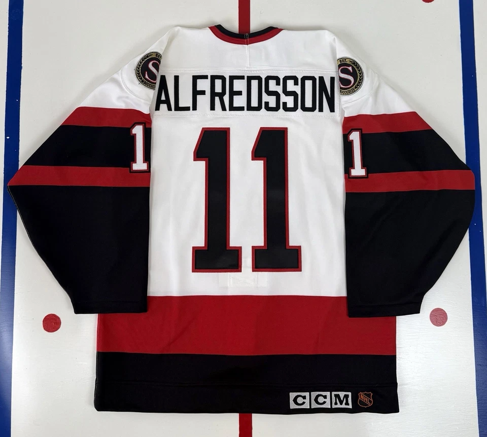 Camiseta deportiva de hockey auténtica de la NHL 44 de los Senadores de Ottawa Daniel Alfredsson de colección 1996-97 Foto 2 de 4