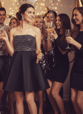 NEW Alice+ Olivia Women’s 2 Maeve Beaded/Sequin Cocktail Dress