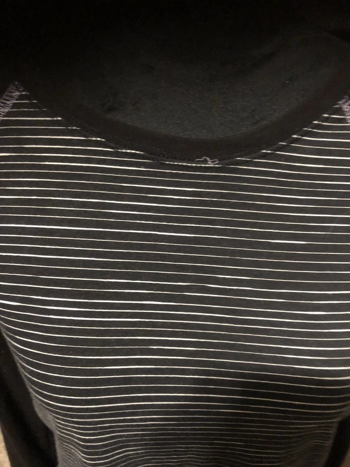 Prenda deportiva Tek Gear para mujer pequeña negra blanca a rayas manga larga DryTek Foto 4 de 4