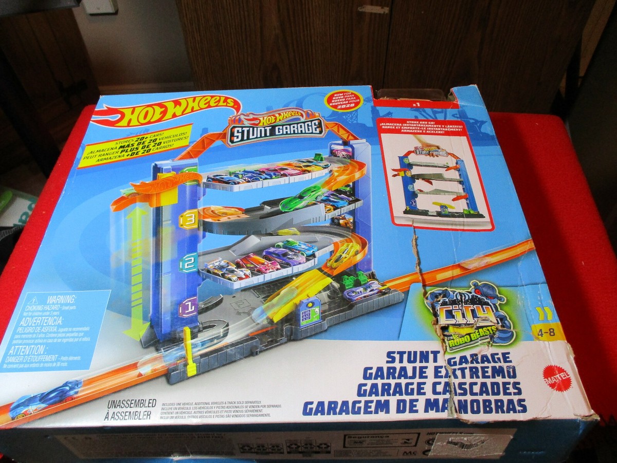 2019 Hot Wheels Stunt Garage City Robo Beasts Box Unopened but