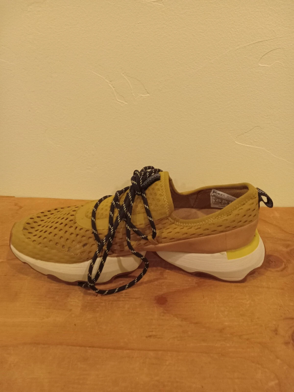 sorel kinetic impact lace hiking shoes