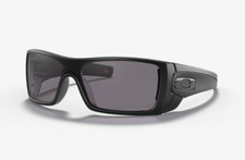 Oakley Batwolf OO9101-04 matte black/gray polarized