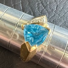 Vintage 10K Gold Swiss Blue Topaz & Diamond Accent Ring Size 6.5