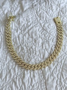 Authentic 18” Gold-Plated Cuban Link Chain with Simulated Diamonds – Bold & Stylish