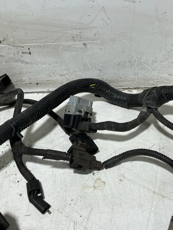 Arnés de cableado de caja de fusibles para motor 2,5 debajo del capó 00 Jeep TJ Wrangler 56010350AD Foto 4 de 4