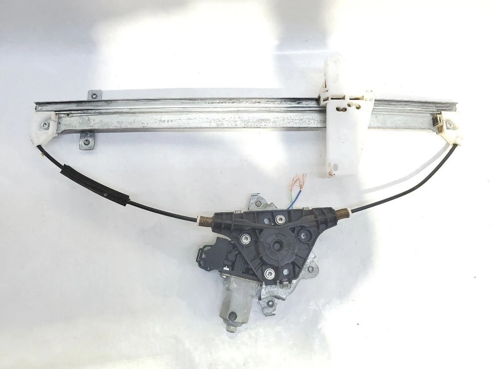 2017 2019 Nissan Titan XD OEM Driver Left Rear Window Regulator 82701ez00b - Image 2 of 4