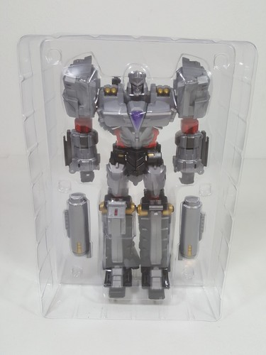 MakeToys - MTCD-02 - Rioter Despotron - NO EXTRA GRAY CHEST PIECE OR CARD - Picture 4 of 19