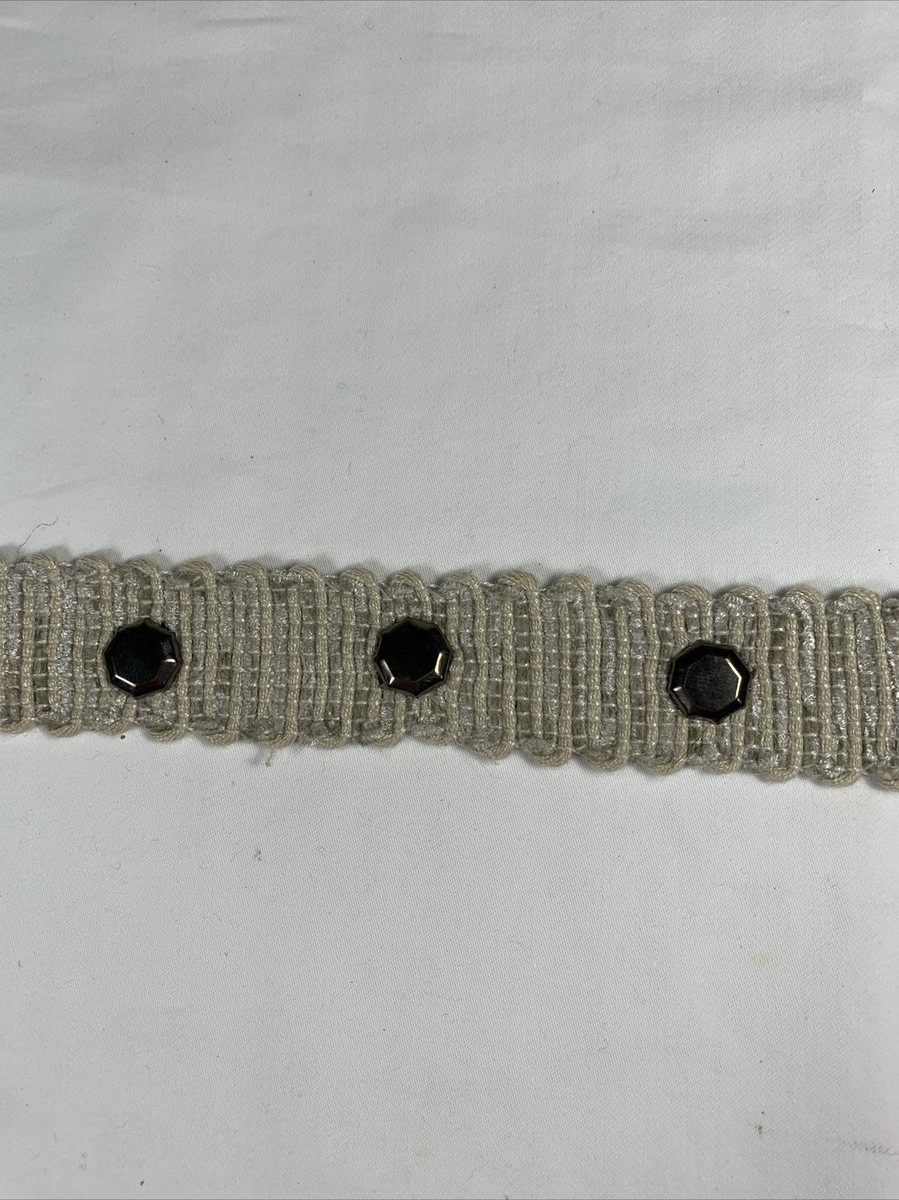 Quartz Nail Head Tape Trim 1