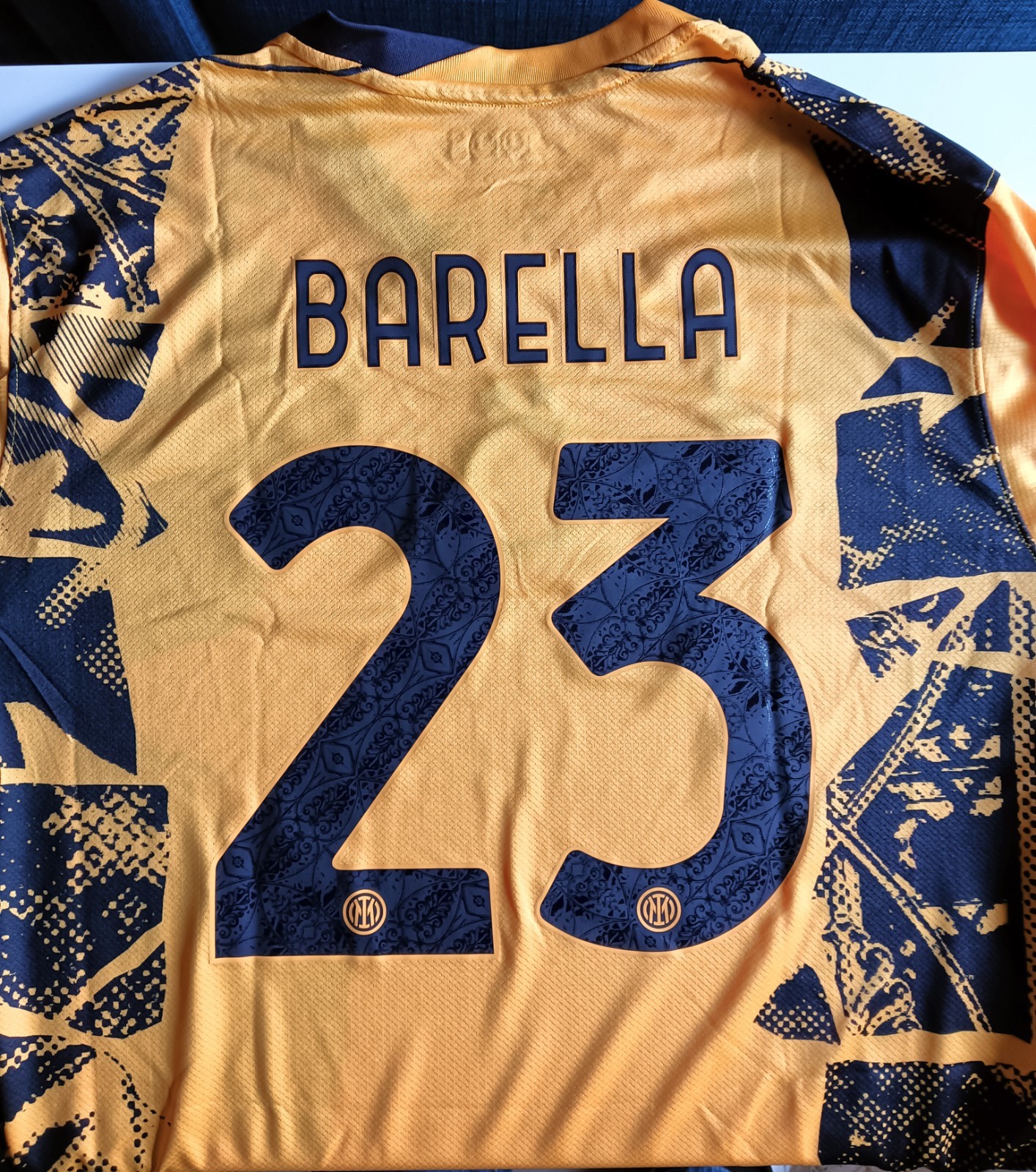 Foto 1 di 8