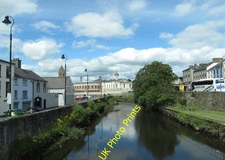 Photo 12x8 The Clanrye River above Sugar Island bridge An tiur The buildin c2016