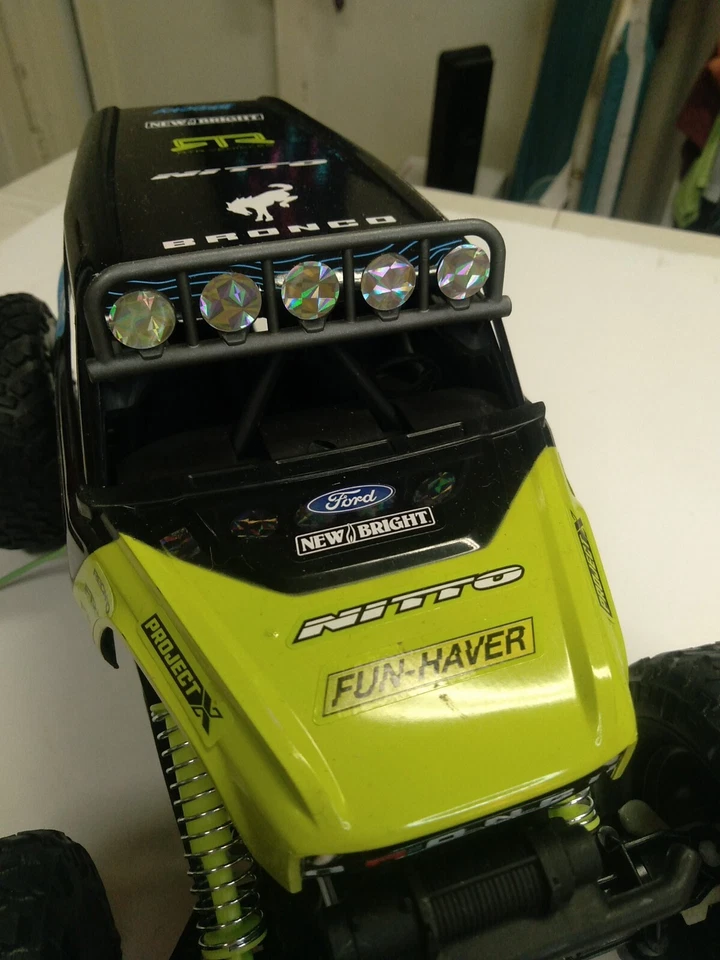 (1) PO Bright (1:15) Ford Bronco Battery Radio Control 4x4 Rock Crawler non op. - Image 2 of 4