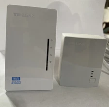TP-LINK AV500 300Mbps Powerline Wi-Fi Range Extender TL-WPA4220KIT (2 Extenders)