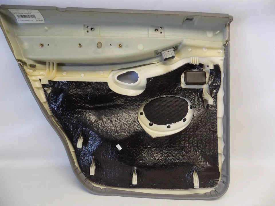 Nuevo panel de moldura de puerta trasero derecho grafito Lincoln Navigator 2000 fabricante de equipos originales Foto 2 de 3