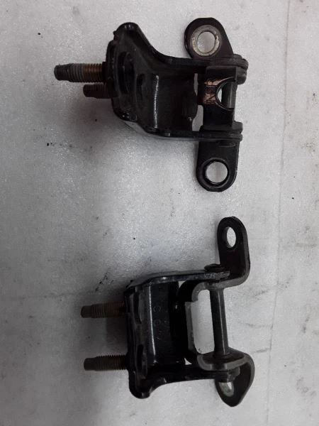 R/R Right Rear Door Hinges Upper Lower Black 2005 ACURA TL W2-10P - Изображение 3 из 4