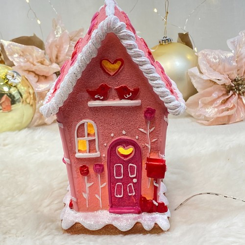 Cupcakes and Cashmere Valentines Pink Led Light Up Gingerbread Lovebirds House - Picture 2 of 7