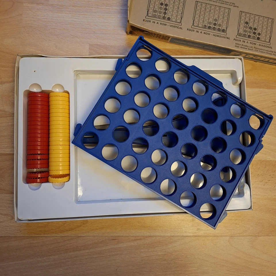 Vintage 1975, Connect 4, Mattel Game, Original Box, Good Condition - Image 3 of 4