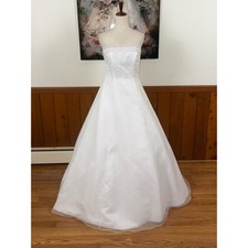 Stunning Vintage 90s Lady Eleanor Strapless Organza Wedding Gown