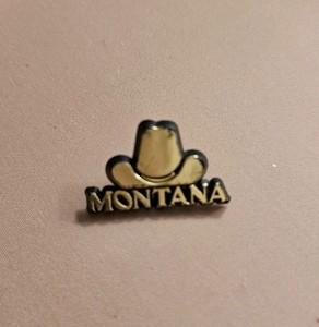 Montana Souvenir Cowboy Hat Lapel Pinback Pin - Souvenirs & Travel Theme