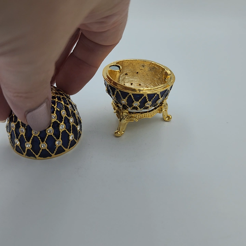 Vtg Blue Fabergé Russian Style Egg Trinket Box Crystals Golden Mesh Collector - Video 1 von 1