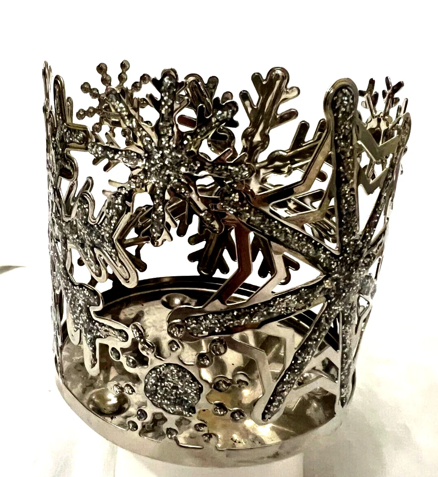 Candelabro Sonoma Silver Metal Brillo Copo de Nieve 14 OZ Tarro de Vidrio Vela Foto 2 de 4