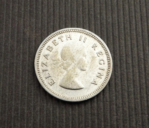 South Africa 1954 3 Pence Threepence Protea Elizabeth II. Silver F CA090 - Picture 2 of 2