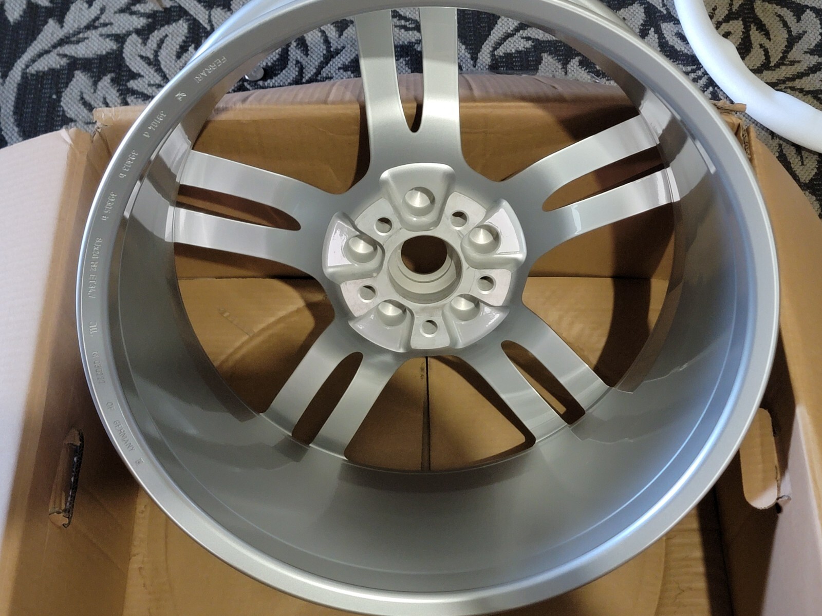 Brand new 20" Ferrari Roma front silver OEM factory wheel rim
